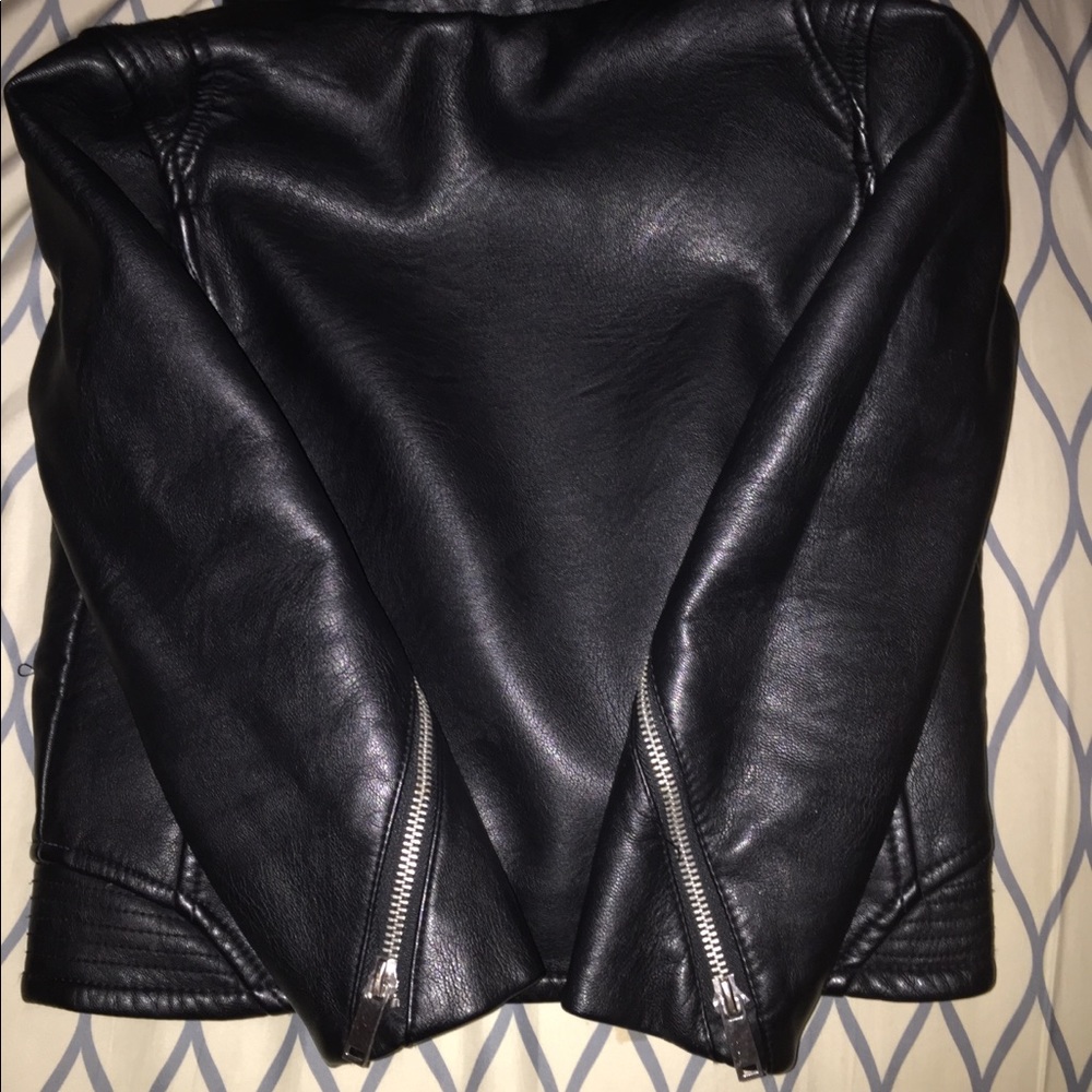 Zara girls preloved black leather w/ fleece - Picture 4 of 4